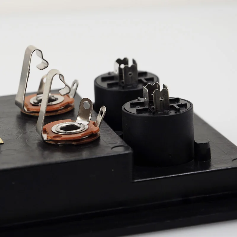 2pcs/lot Six bit  speaker junction box connectors Double card sockets Double 6.5mm binding posts New ABS material