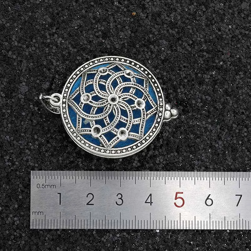 MODKISR Wholesale 30mm High Quality Hot Magnetic Aromatherapy Diffuser Jewelry  Star Locket Pendant Essential Oil Scent Necklace