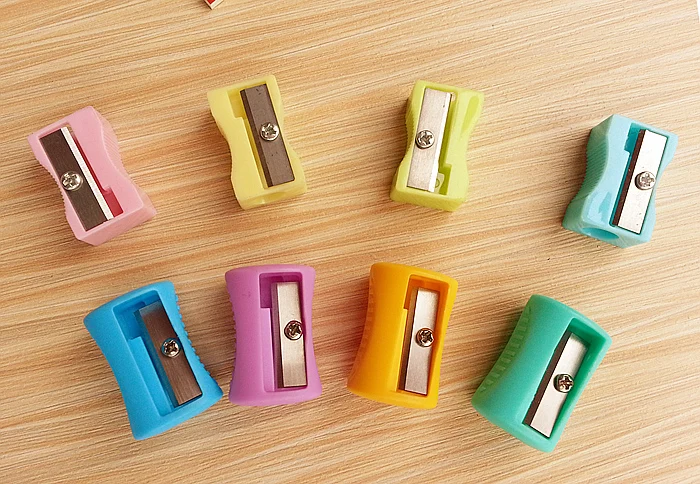 5 PCS/Lot Exquisite Mini pencil sharpener Candy colored hand pencil sharpener