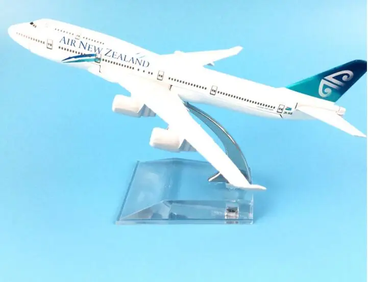 Airplane New Zealand B747-400 Airlines passenger plane alloy model 16cm/6.3inch Birthday gift plane models toys