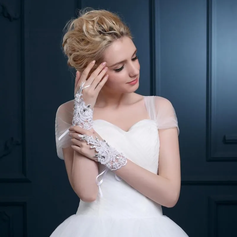 JaneVini – gants de mariée en dentelle, élégants, courts, blancs, Appliques sans doigts, longueur de poignet perlée, accessoires de mariage, 2019