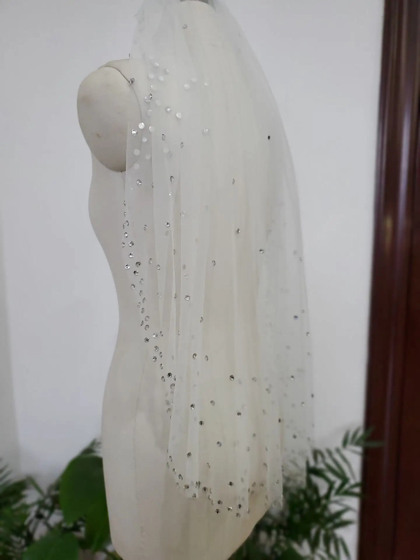 1 Tier Fingertip Veils White Ivory  Crystals beaded Bridal Wedding Veil With Comb