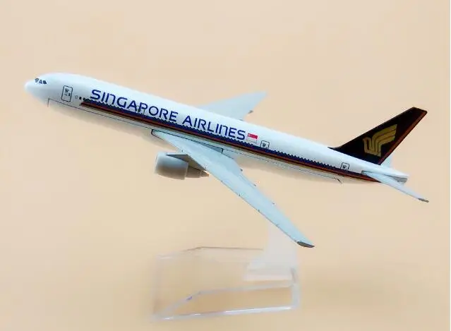 

plane model Boeing 777 Singapore Airlines aircraft B777 16cm Alloy simulation airplane model for kids toys Christmas gift