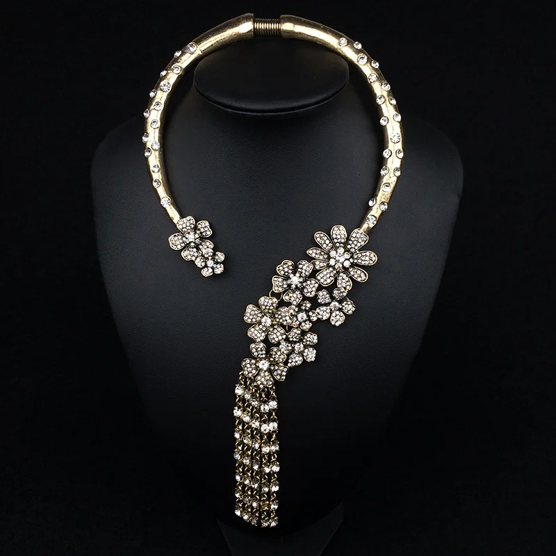 Indian Vintage Statement Open Choker Necklace Women Fashion Crystal Flowers Tassel Pendants Retro Large Collar Necklace Jewelry