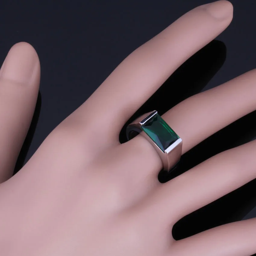 Wonderful Rectangle Green Cubic Zirconia Ring V0394