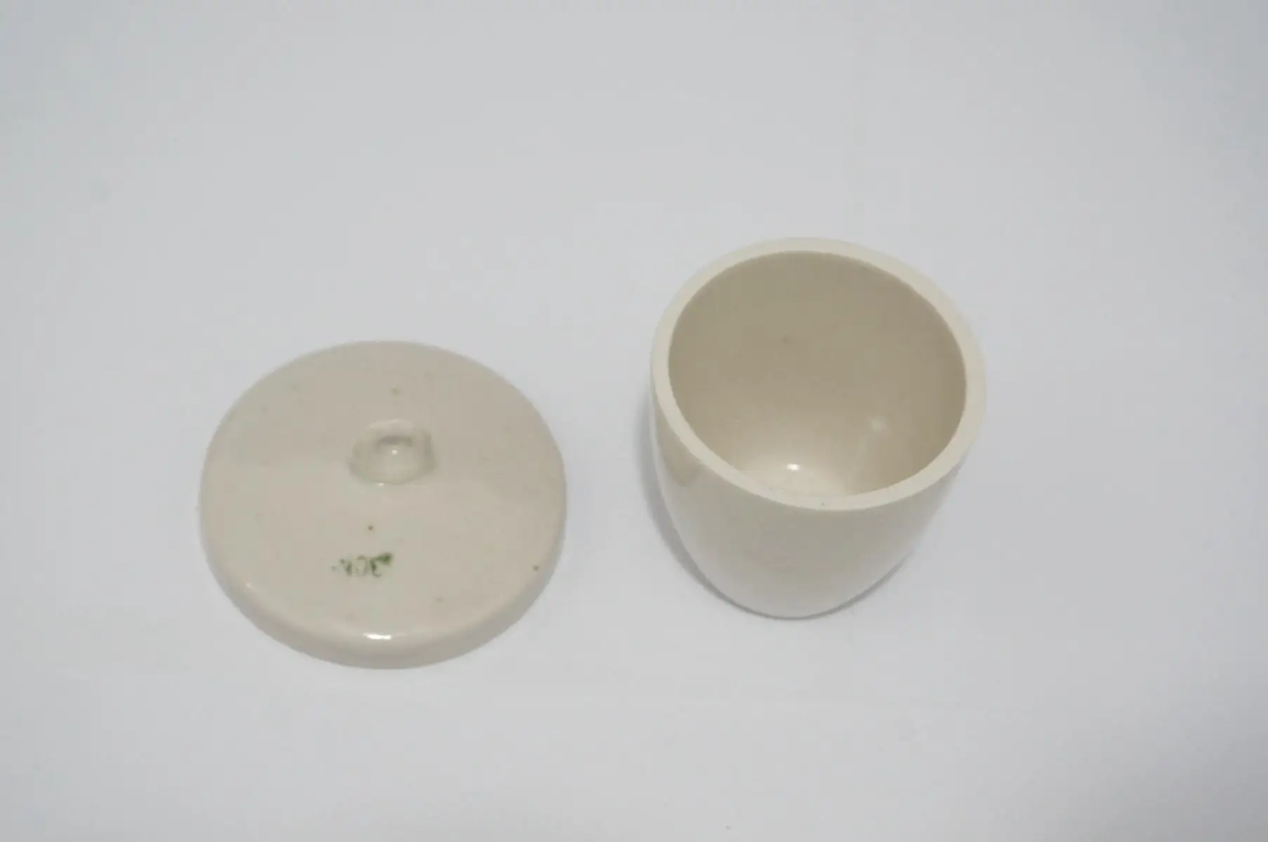 Lab Porcellana Crogiolo 30ml crogiolo In Ceramica Con Coperchio