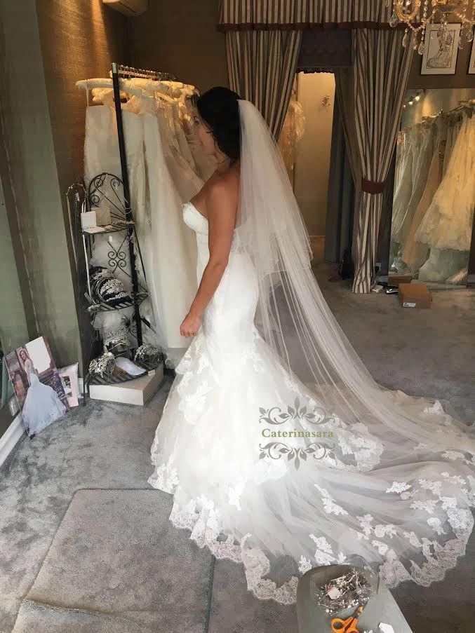 Robe de mariée en forme de sirène, vêtement d'extérieur en dentelle, col en V, magnifique, Sexy, traine, 2019