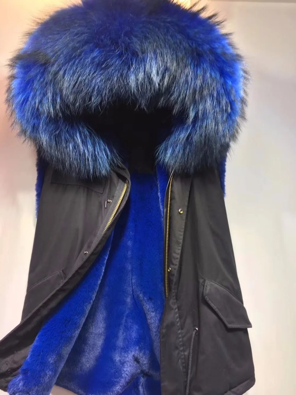 Nieuwste Blue Faux Fur Vest Mannen Winter Dikke Warme Dragen Wasbeer Bontkraag Triming Vest