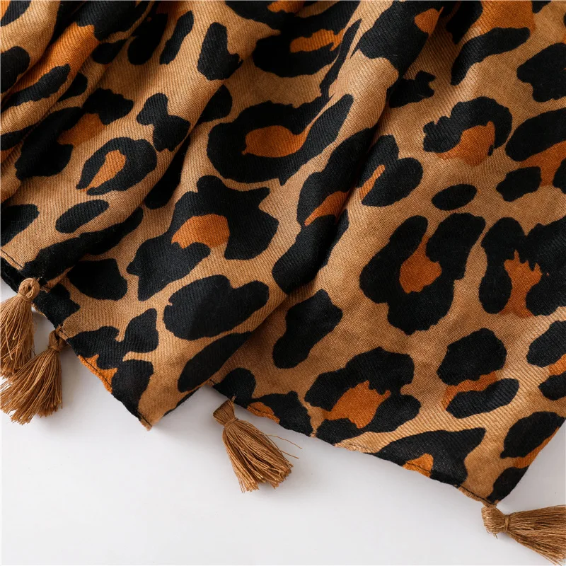 2025 herbst Winter Leopard Dot Quaste Viskose Schal Schal Frauen Drucken Halstuch Snood Luxus Marke Foulards Moslemisches Hijab Sjaal – Detail 21