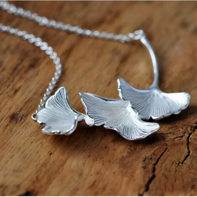 New Fashion  Fresh Nature 925 Sterling Silver Jewelry Necklaces Ginkgo Leaves Handmade Creative Female Pendant Necklaces XL071