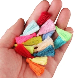 100PC 3CM Mini nić bawełniana tkanina Tassel DIY wisiorek biżuteria bransoletka klucz Making wykończenie z frędzlami Craft frędzle akcesoria do szycia