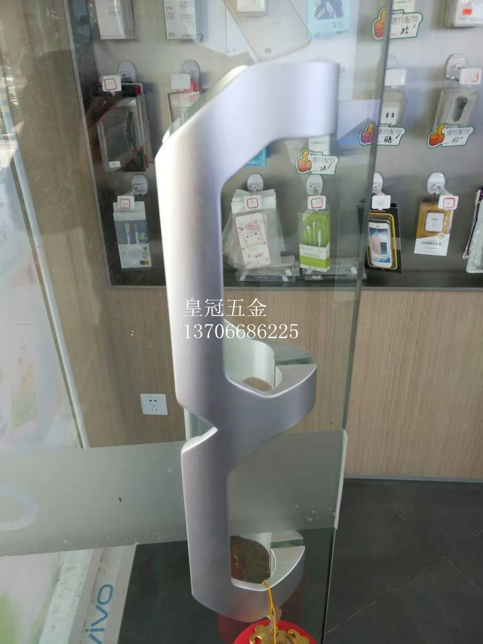 

Solid space aluminum, 7008 glass door handle, bathroom shower room, sliding door handle, open door handle