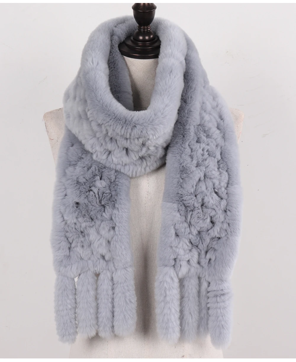 Neue Damen-Schals aus 100% natürlichem Rex-Kaninchenfell, langer Stil, gestrickte Rex-Kaninchenfell-Quastenschals, warme Echtfell-Schals für den Winter. – Detail 15