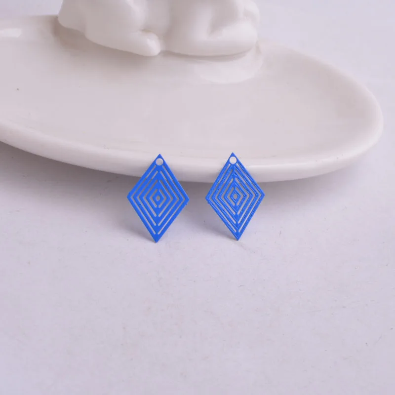 100 Stück AC4327 15mm*20mm Geometrie-Anhänger Rhombus-Anhänger aus lackiertem Metall-Messing Schmuckzubehör – Detail 8
