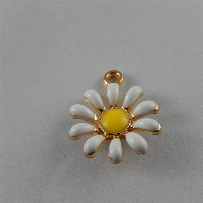 10 Pcs Alloy White Enamel Sun Flower Pendant Charms Handmade Keychain Bracelet Findings 16*13*3mm Jewelry Accessory