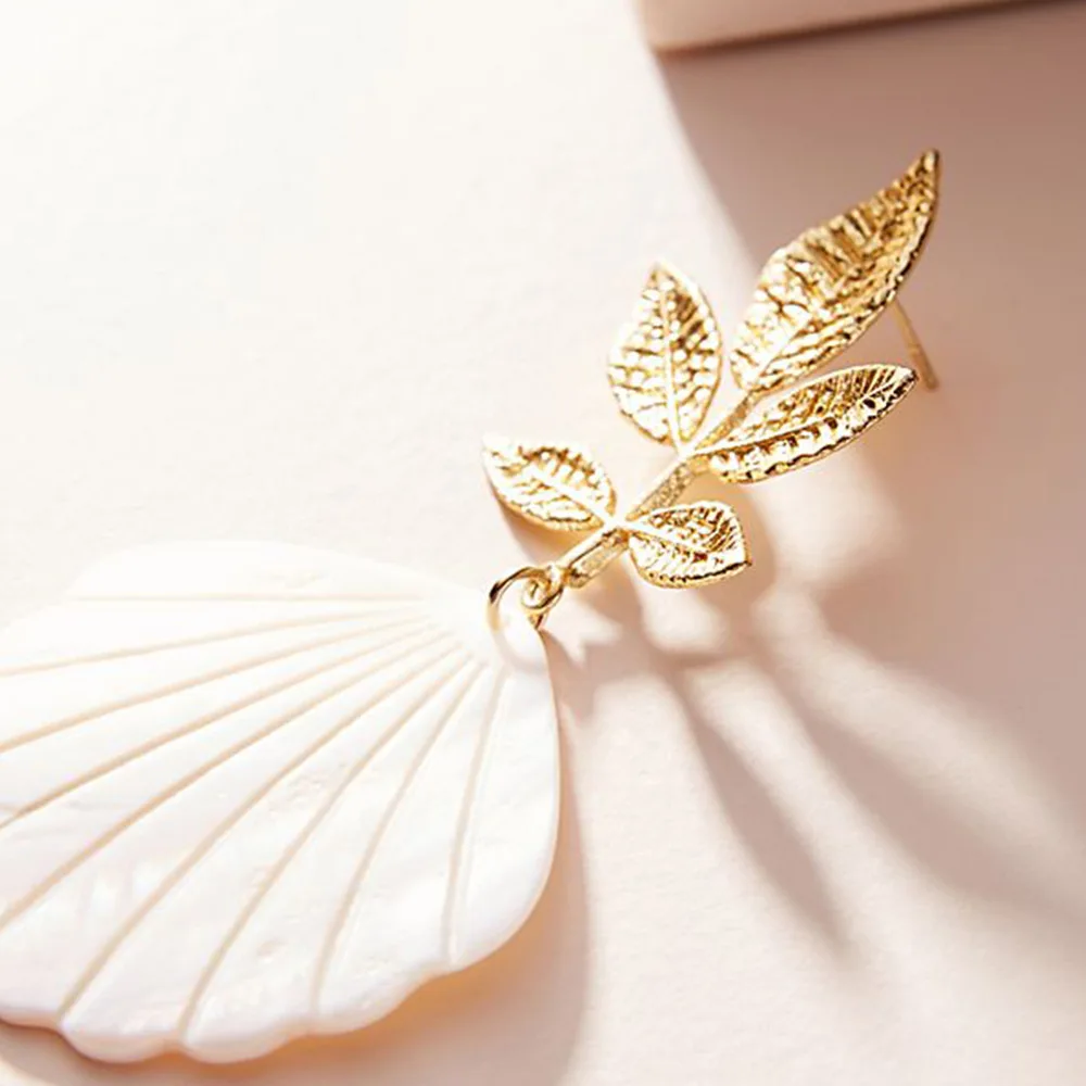 Banny Pink Bohemia Natural Shell Earrings For Women Beach Statement Stud Earring Metal Leaf Post Earrings Big Pendant Earrings