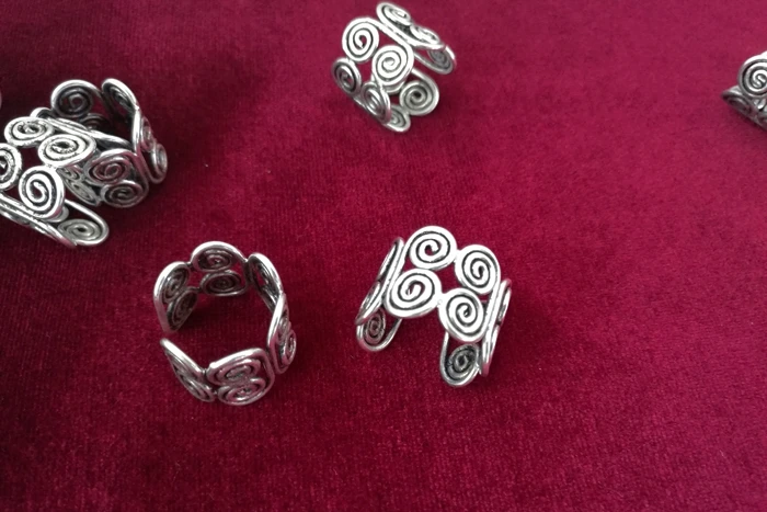 National wind jewelry Hmong handmade Miao silver jewelry refers to the ring ring Personality hollow butterfly ring