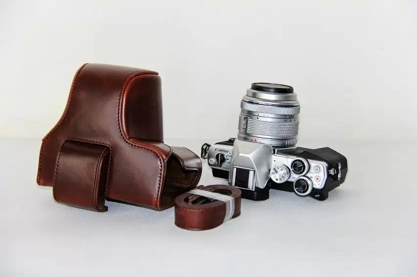 New Pu Leather Camera Case Bag For Olympus EM10 Mark II EM10 III EM10 II EM10 Mark III Camera Bag Cover With Strap