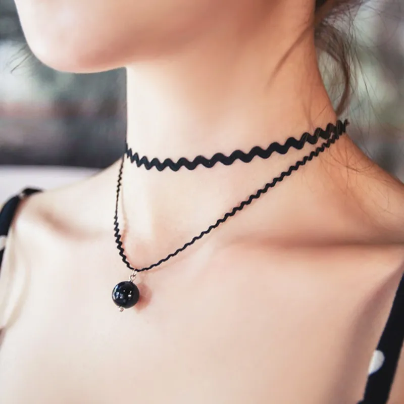 Wholesale New Styles Bijoux Love Vintage Triangle Geometry Tattoo Waterdrop Clavicle Choker Necklace For Women Chain Jewelry