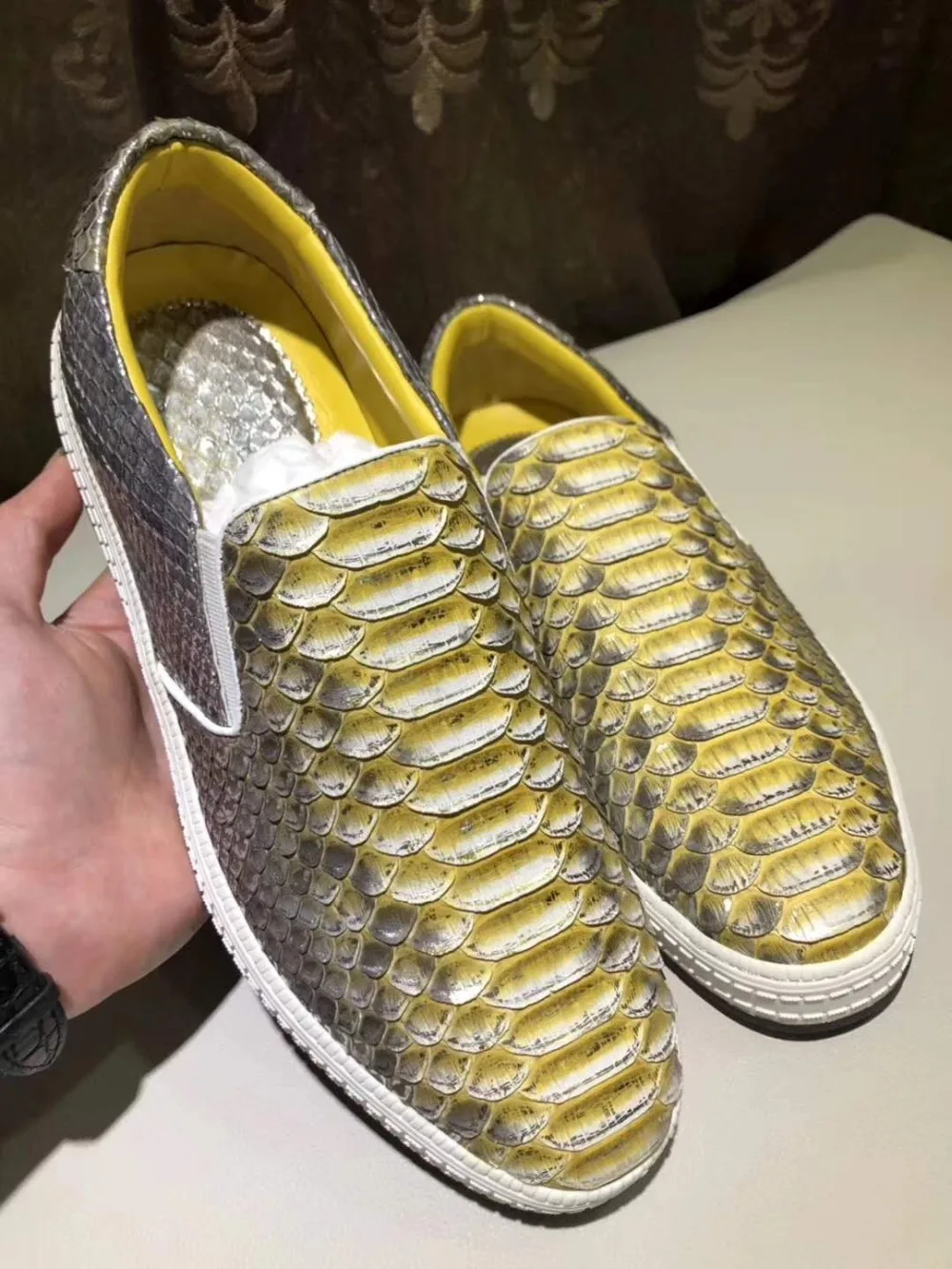 

100% Genuine real python/snake skin men shoe durable solid men leisure fashion shoe in color yellow and red strong thread base