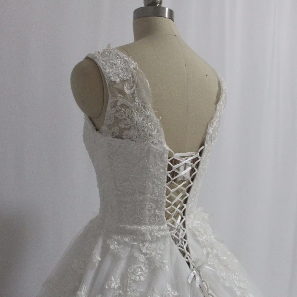 Classic Vestidos De Novias O Neck Appliqued Lace Sleeveless Sweep Train A Line Wedding Dress