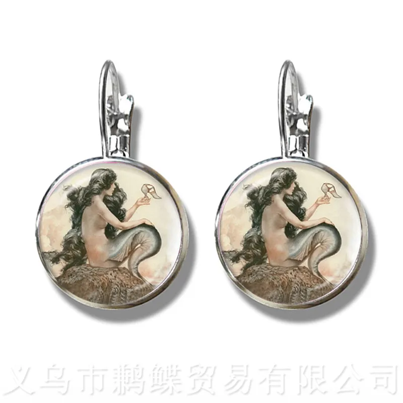 Beautiful Dolphin Pattern Earrings Trendy Round Glass Mermaid 16mm Glass Dome Silver Plated Beautiful Stud Ear For Girls