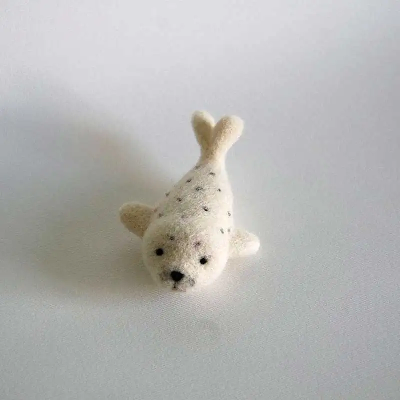 Non-Finished Felt Kit Needle Felting white dolphin Special Birthday Gift Poked Kits Handcarft DIY Wool Felting Material Package