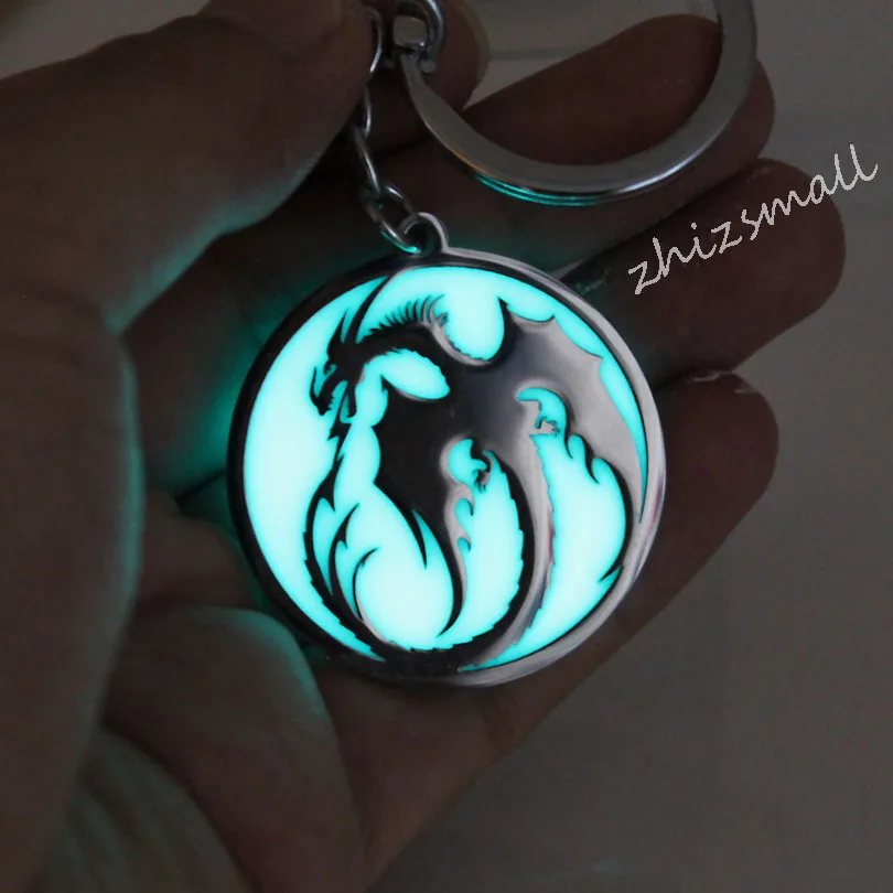 Stainless steel keychain dragon glowing key Chain Fashion Jewelry Pendant glow in the dark Dragon car Bag pendant gift