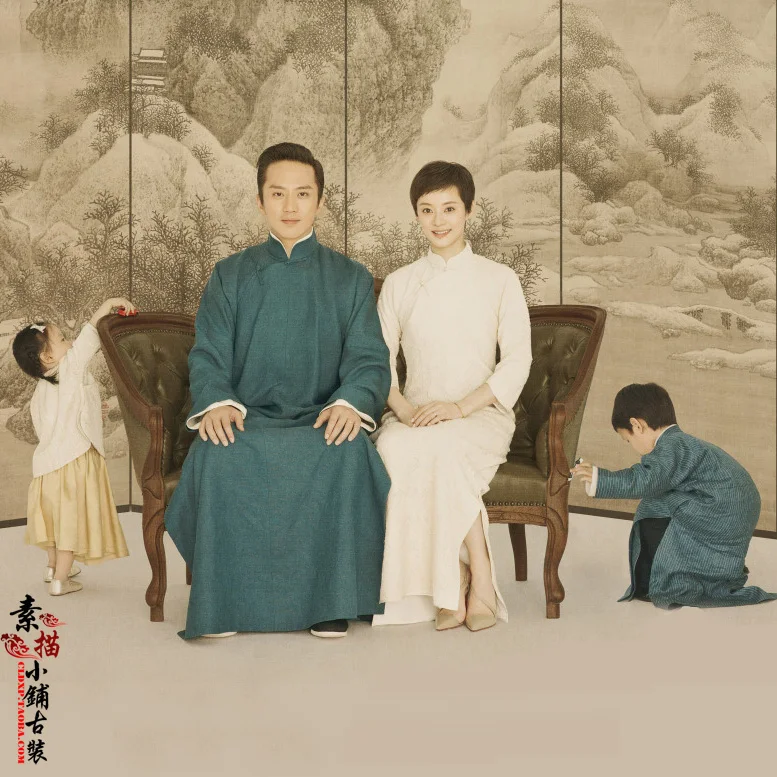 

Four Family Members Republican Period Family Photo Mum - Dad - Daughter-Son Costume Sets Parent-Child Hanfu Costume Sets