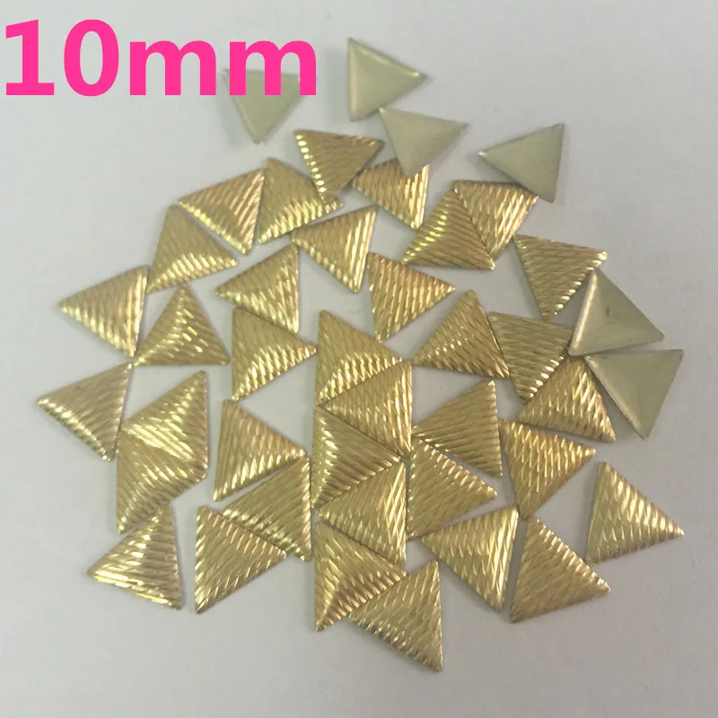 50pcs 10mm Gold Metal Cutting Triangles Shaped Studs Iron-on hotfix Metalic With Glue Rhinestuds Heat Transfer For Garment Use