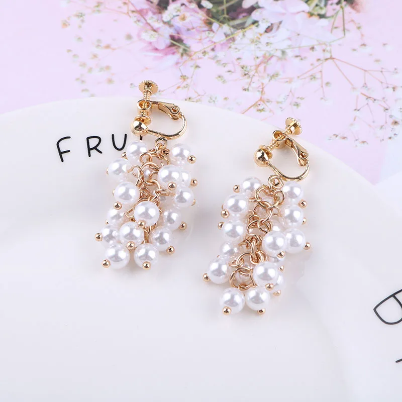 Trendy Simulated Pearl Clip On Earrings Grape bunches Hanging Dangle Luxury Without Pierced For Female Wedding Party Ear Clip