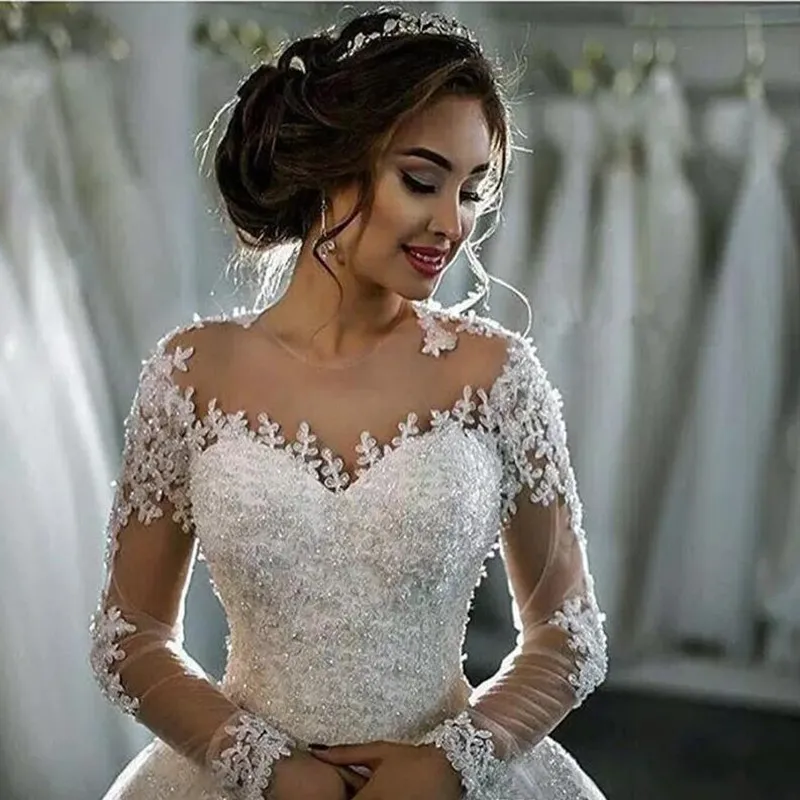 Vestidos de noiva de renda 2017 manga comprida barco pescoço botão apliques fita vestido de baile robe de mariage vestido de noiva