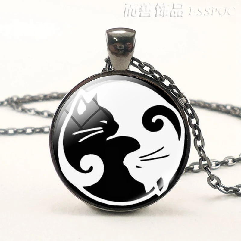 Fashion Accessories Two Yin Yang Cats Glass Dome Necklace Cat Pendant Kolye Cabochon Long Chain Statement for Women Men Gift