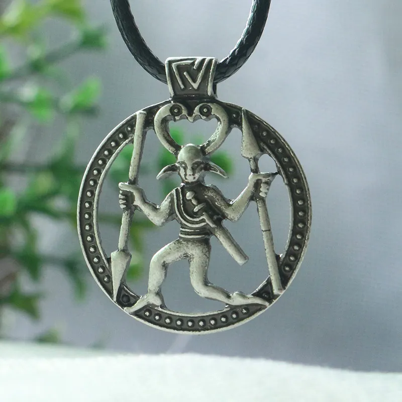 lanseis 1pcs Odin pendant Viking men necklace Warrior in a horned headdress with raven head