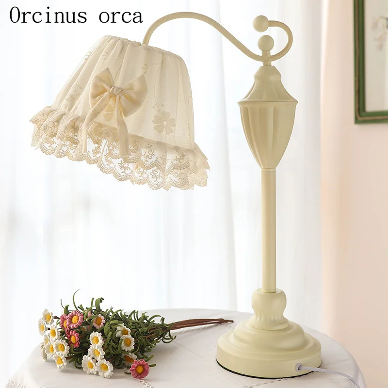 European fairy lace desk lamp tale princess girl room children's room bedroom bedside lamp American simple cloth table lamp