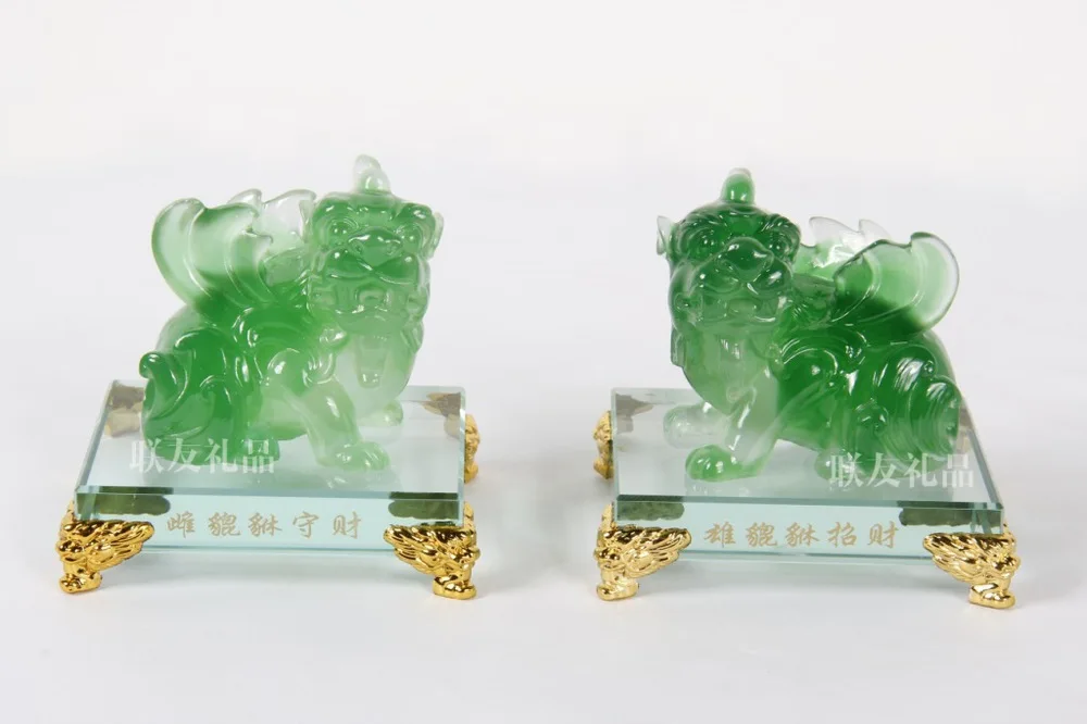 

Resin imitation jade crafts, Lucky brave male and female small town house from evil spirits , a small unicorn , imitation jade c