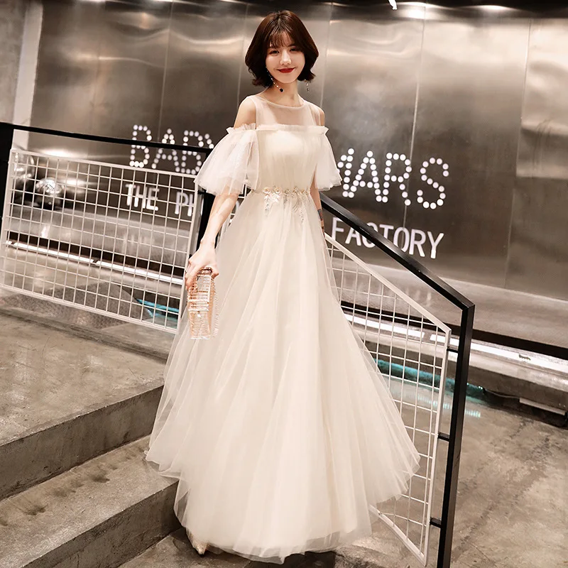 

Beauty Emily Prom Gowns White A-line Floor Length Half Sleeves Tulle Plus Size O-neck Simple Customized Party Prom Dresses