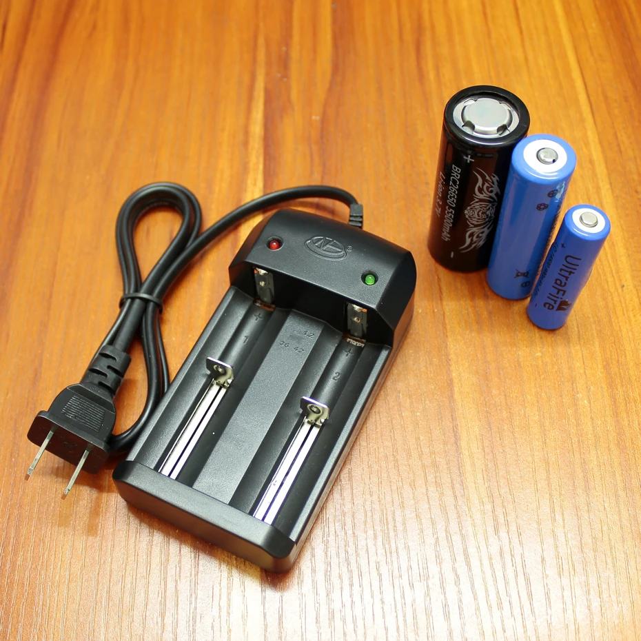 Linterna de batería de litio de doble carga, Cargador Universal de 26650 V, 18650 V, 14500 V, 18500/10440/3,7/4,2