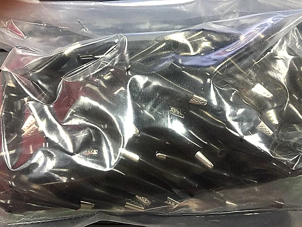 100pcs many 45 mm metal alligator clip G98 alligator clip test probe instrument plastic boots 50 red and 50 black packaging