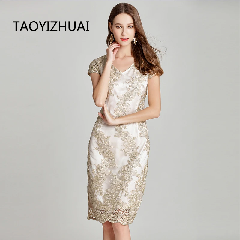 Plus size brand V-neck embroidered dress for spring and summer, new versatile bag hip flower shaped evening dress