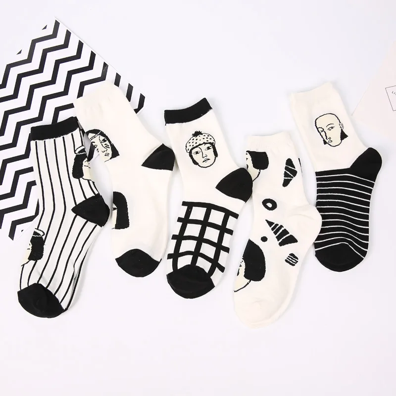 Japan Style Cool Sexy Women Funny Head Patterned Short Socks Cotton Funny Hipster Art Ankle Black and White Style Harajuku Sox