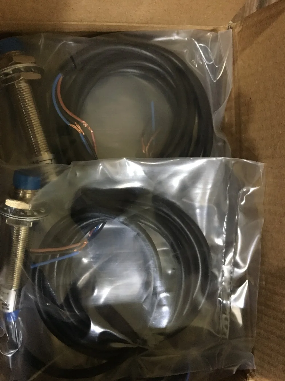 Imagem -03 - Sensor de Proximidade Indutivo Interruptor Vl-m125n1 Sensor de Metal-três Fios Normalmente Aberto