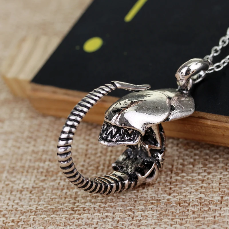 dongsheng Vintage AVP Alien Predator necklace Alien Queen pendant Lavae Prometheus Punk style Necklaces