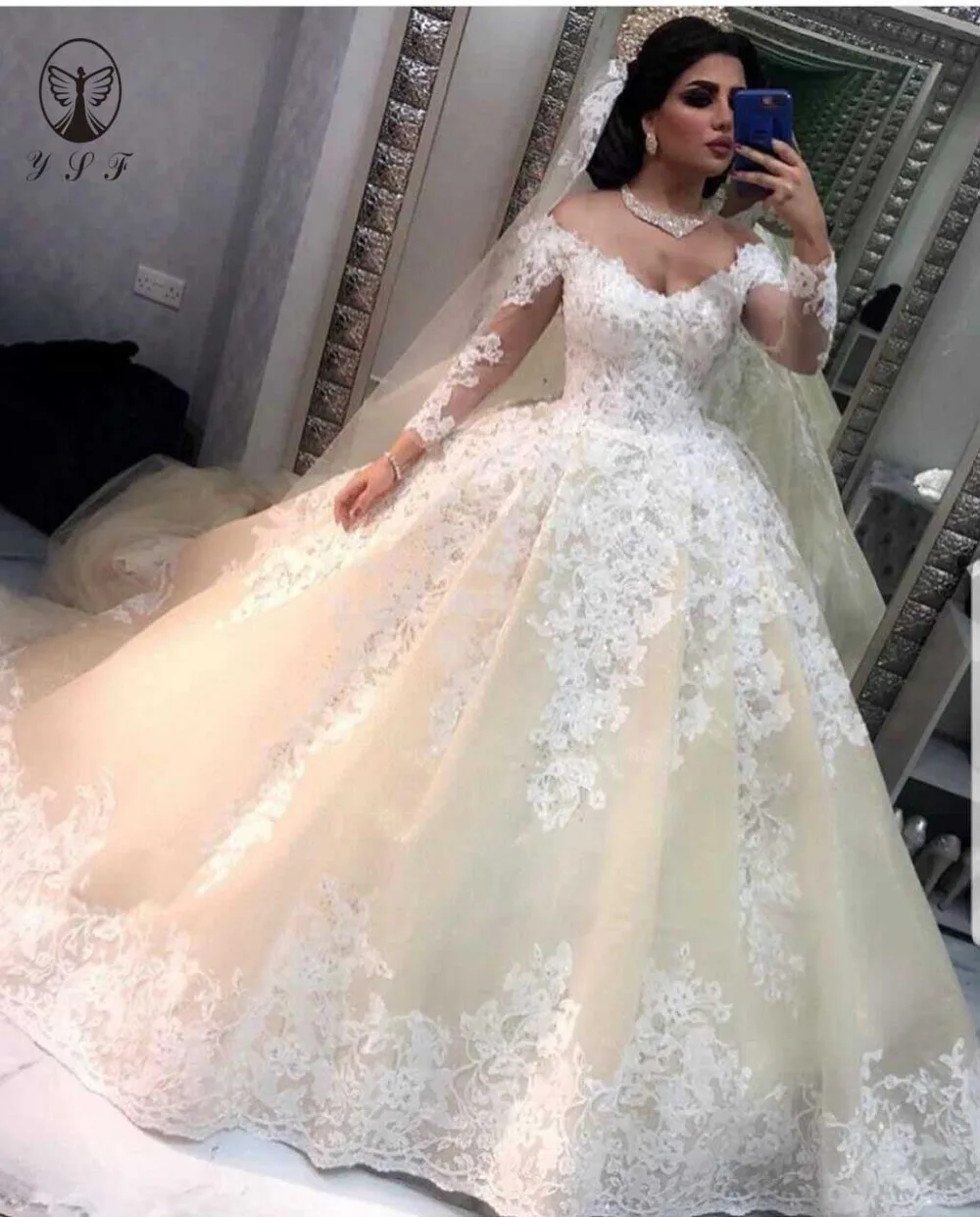 Arabian Design V Neck Appliqued Beaded Long Sleeve Ball Gown Puffy Champagne Wedding Dress