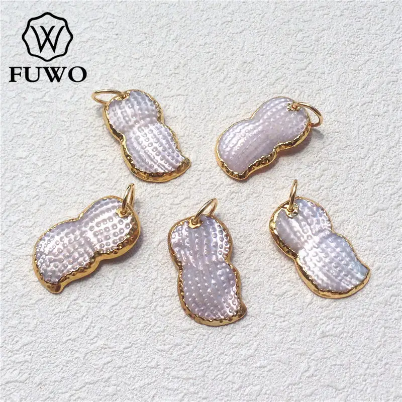 FUWO Peanut Shaped Shell Pendant With Golden Electroplate Edge Carved Natural White Shell Jewelry Supplies Wholesale PD545