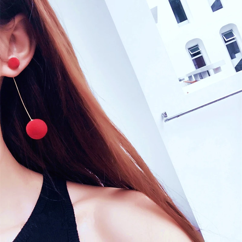 E0371 Red Black Gray Blue Plush Ball Long Earrings For Women Bijoux New Fashion Statement Jewelry High Quality Gift Wholesale