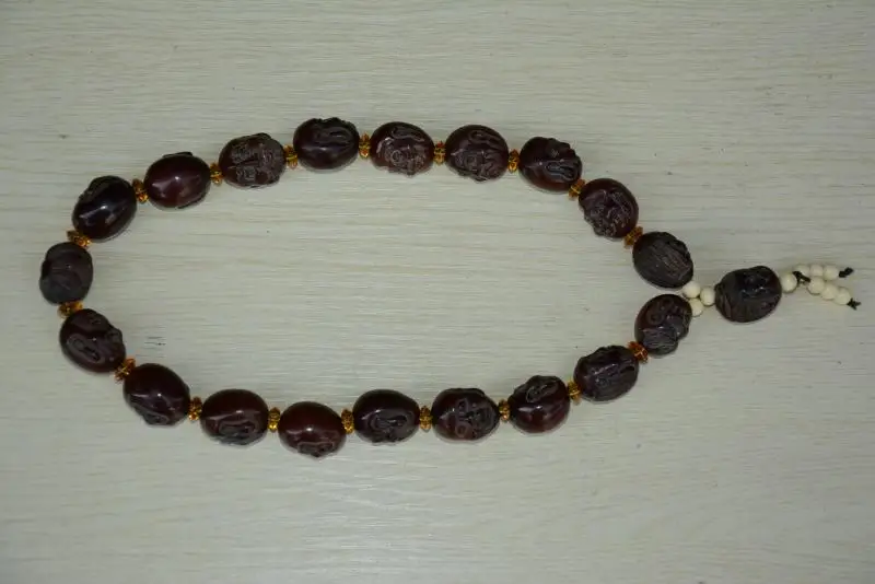 

collection Qing Dynasty horn bead necklace / jewelry, Ward off evil spirits, like the head, Free shipping