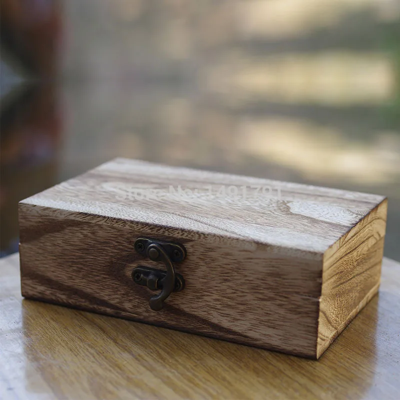 

Small Rectangle Wooden Box Storage Box 16*10*5cm for room escape props