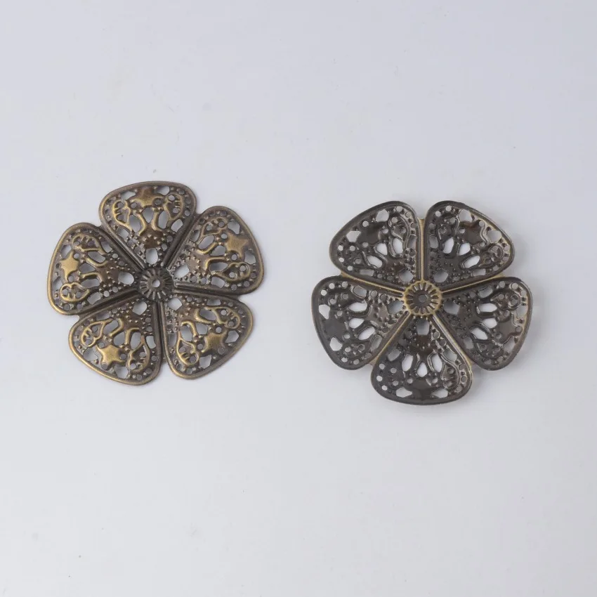 

MIAOCHI Retail 5 Antique Bronze Filigree Flower Wraps Connectors Metal Crafts Gift Decoration DIY Findings 48x48mm F0443