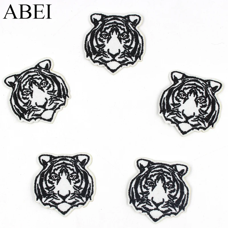 10pcs/lot Embroidered Tiger Appliques DIY Handmade Iron On Fabric Stickers Handmade Sew On Animal Pacthes Jeans Coats Badge